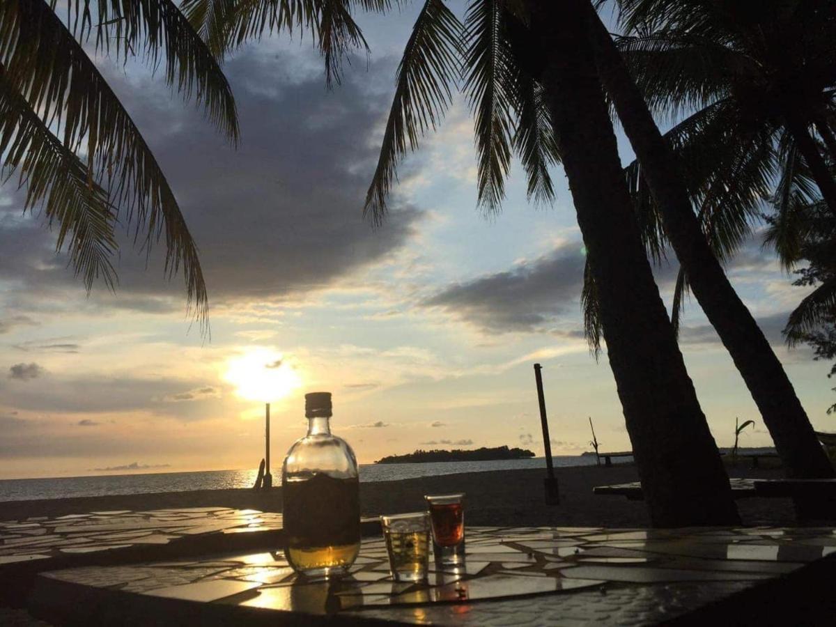 Sunbloom Beachfront Hotel And Restaurant Zambales Sinabacan Εξωτερικό φωτογραφία