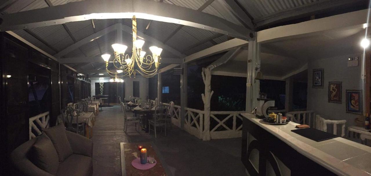 Sunbloom Beachfront Hotel And Restaurant Zambales Sinabacan Εξωτερικό φωτογραφία
