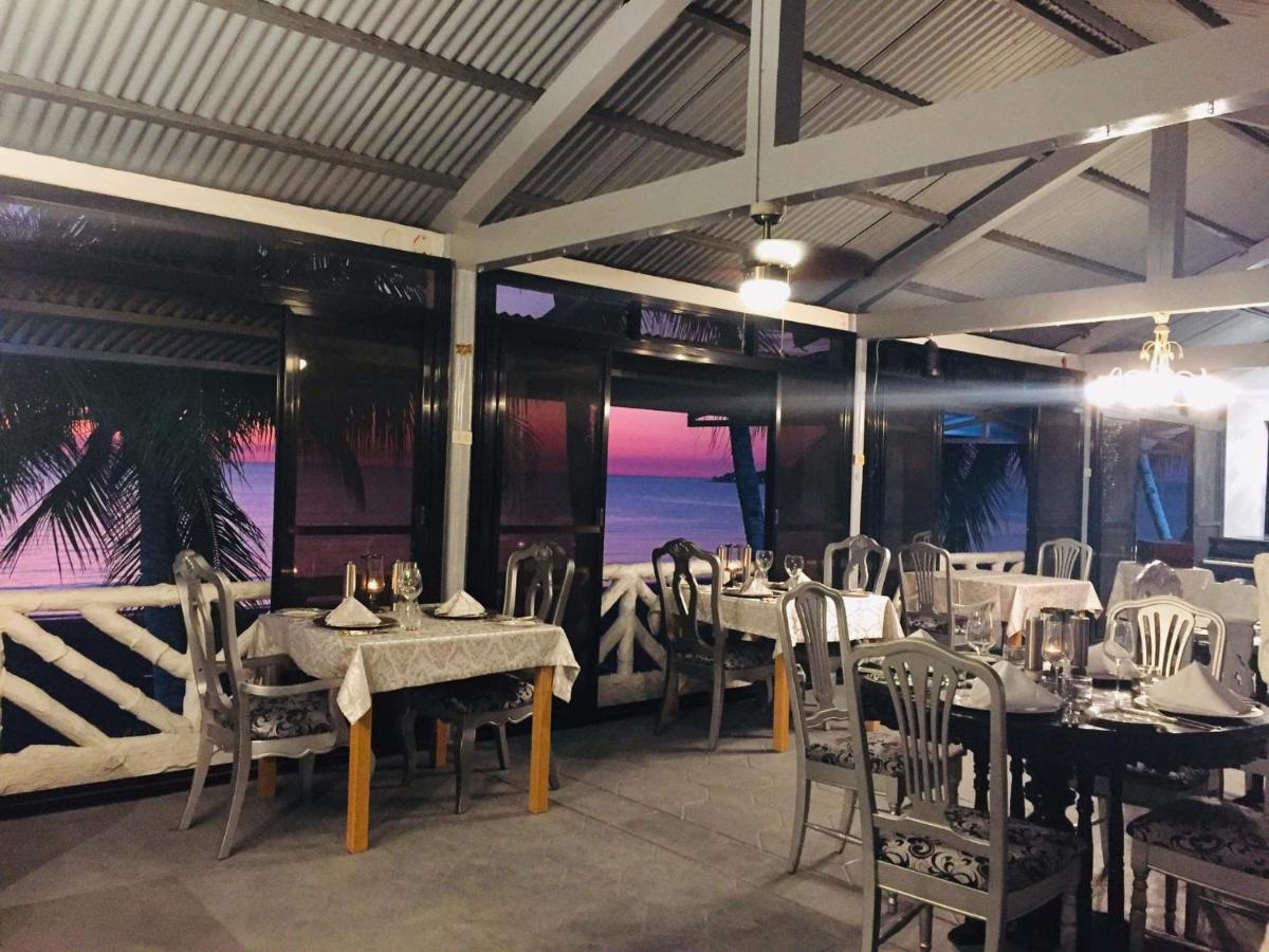 Sunbloom Beachfront Hotel And Restaurant Zambales Sinabacan Εξωτερικό φωτογραφία