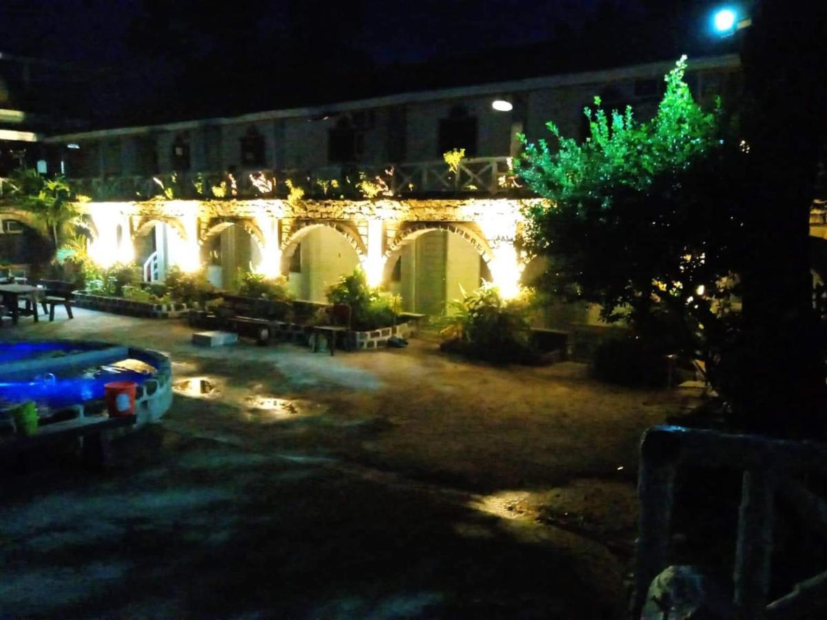 Sunbloom Beachfront Hotel And Restaurant Zambales Sinabacan Εξωτερικό φωτογραφία