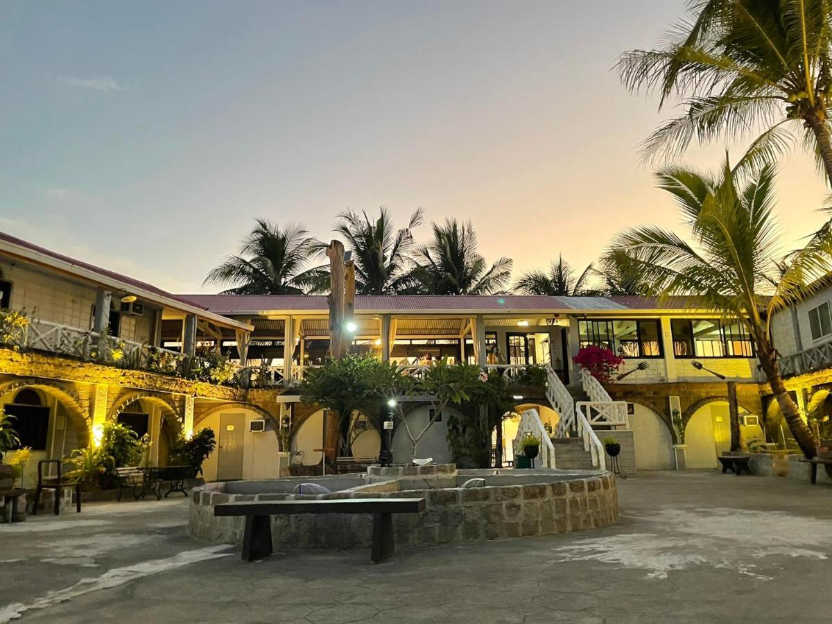 Sunbloom Beachfront Hotel And Restaurant Zambales Sinabacan Εξωτερικό φωτογραφία